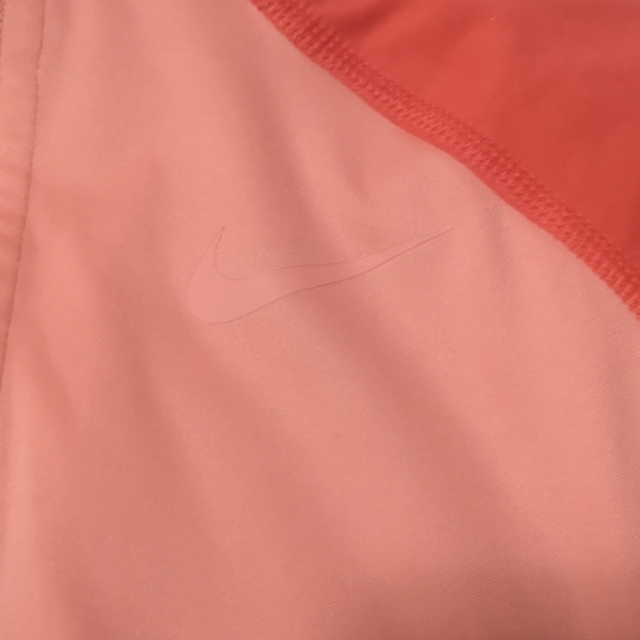 Small Nike dri-fit zip top - Picture 2 of 8